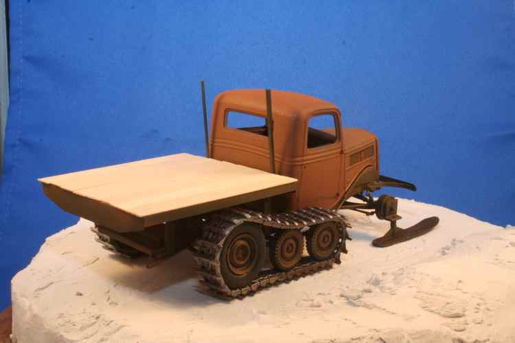 DIORAMAS - Page 2 1937 Ford Snowmobile final 24
